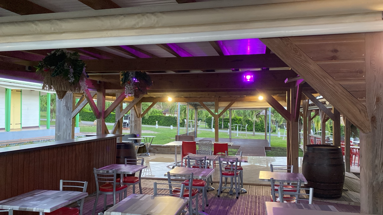 Terrasse lumineuse de Taverna Italia